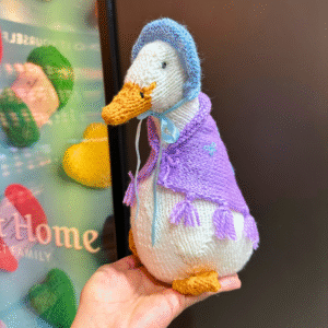 Muñeco tejido a palillos